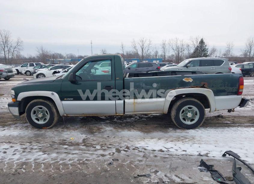Photo 14 of 2001 Chevrolet Silverado 1500 (VIN 1GCEC14W41Z274073)