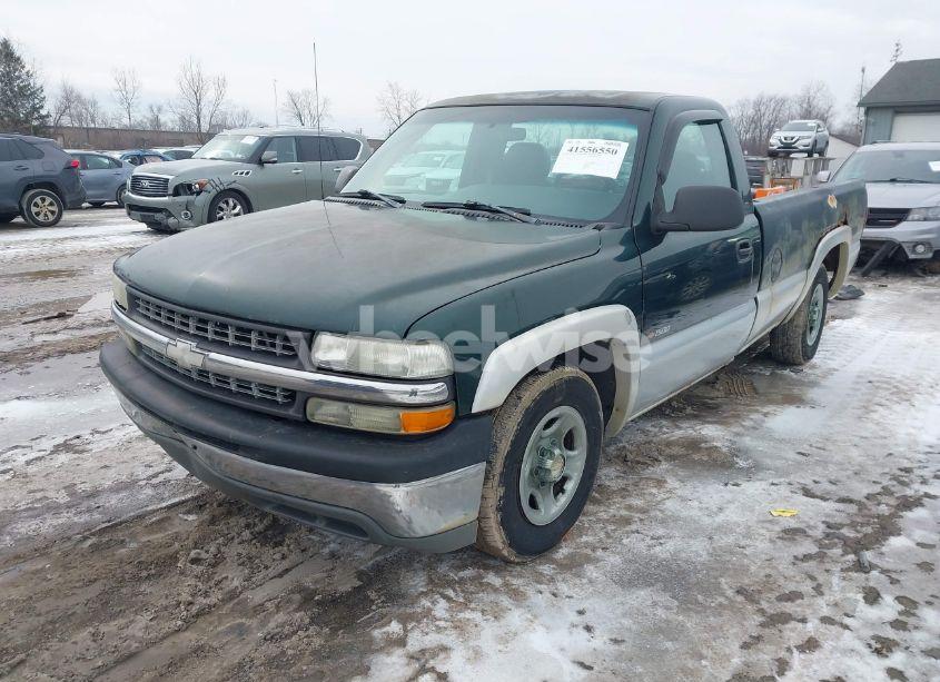 Photo 2 of 2001 Chevrolet Silverado 1500 (VIN 1GCEC14W41Z274073)