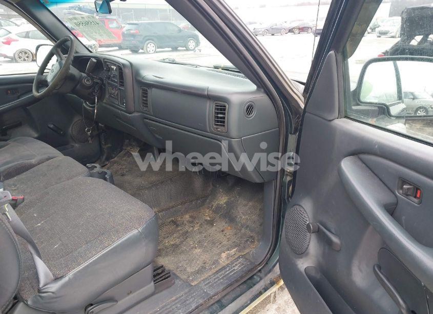 Photo 5 of 2001 Chevrolet Silverado 1500 (VIN 1GCEC14W41Z274073)