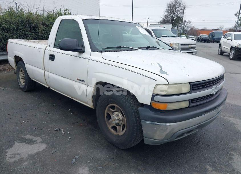 1999 Chevrolet Silverado 1500 (VIN 1GCEC14W4XE137604) main photo
