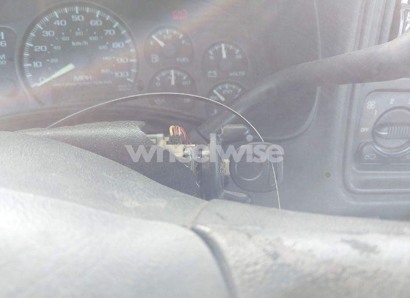 Photo 11 of 1999 Chevrolet Silverado 1500 (VIN 1GCEC14W4XE137604)