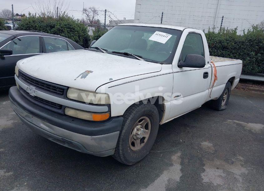 Photo 2 of 1999 Chevrolet Silverado 1500 (VIN 1GCEC14W4XE137604)