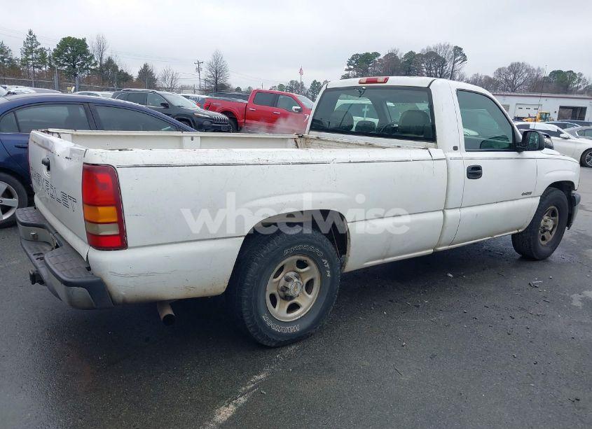 Photo 4 of 1999 Chevrolet Silverado 1500 (VIN 1GCEC14W4XE137604)