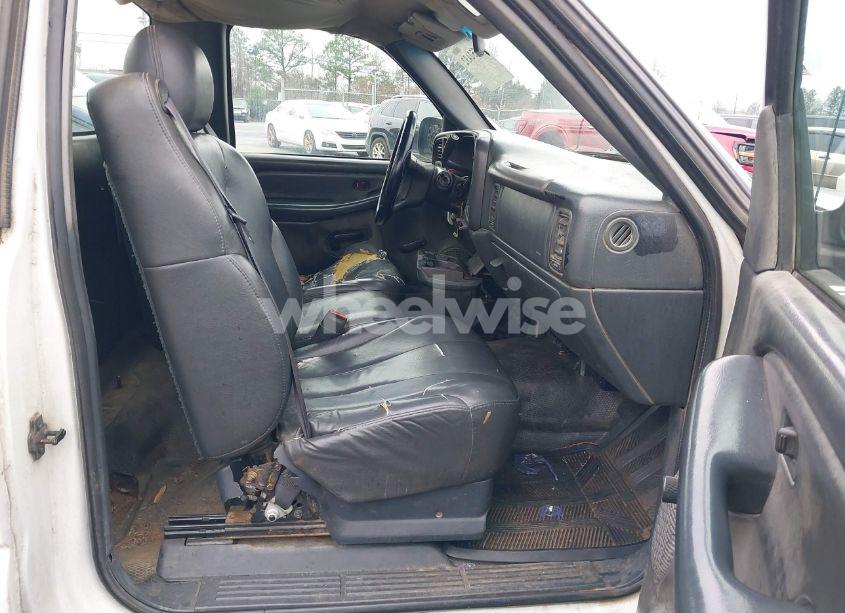 Photo 5 of 1999 Chevrolet Silverado 1500 (VIN 1GCEC14W4XE137604)