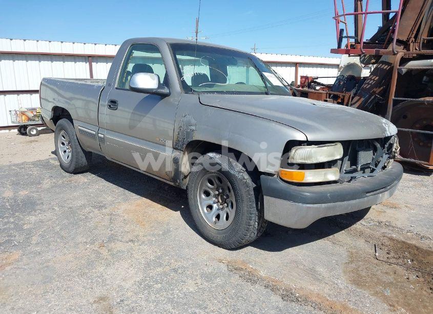 2000 Chevrolet Silverado 1500 (VIN 1GCEC14W4YZ141940) main photo