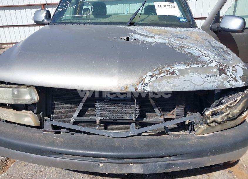 Photo 10 of 2000 Chevrolet Silverado 1500 (VIN 1GCEC14W4YZ141940)