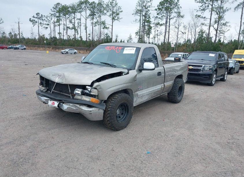 Photo 2 of 2000 Chevrolet Silverado 1500 (VIN 1GCEC14W4YZ226907)