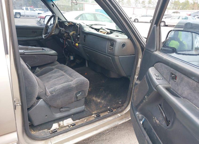 Photo 5 of 2000 Chevrolet Silverado 1500 (VIN 1GCEC14W4YZ226907)