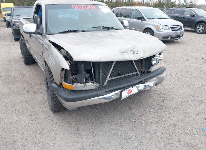 Photo 6 of 2000 Chevrolet Silverado 1500 (VIN 1GCEC14W4YZ226907)