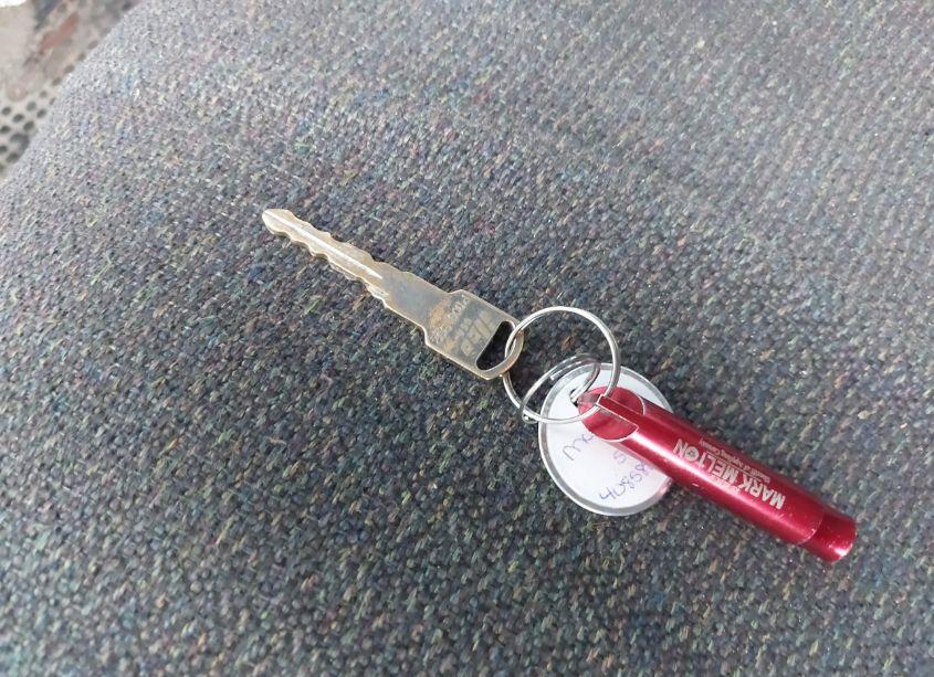 Photo 11 of 2001 Chevrolet Silverado 1500 (VIN 1GCEC14W51Z148904)