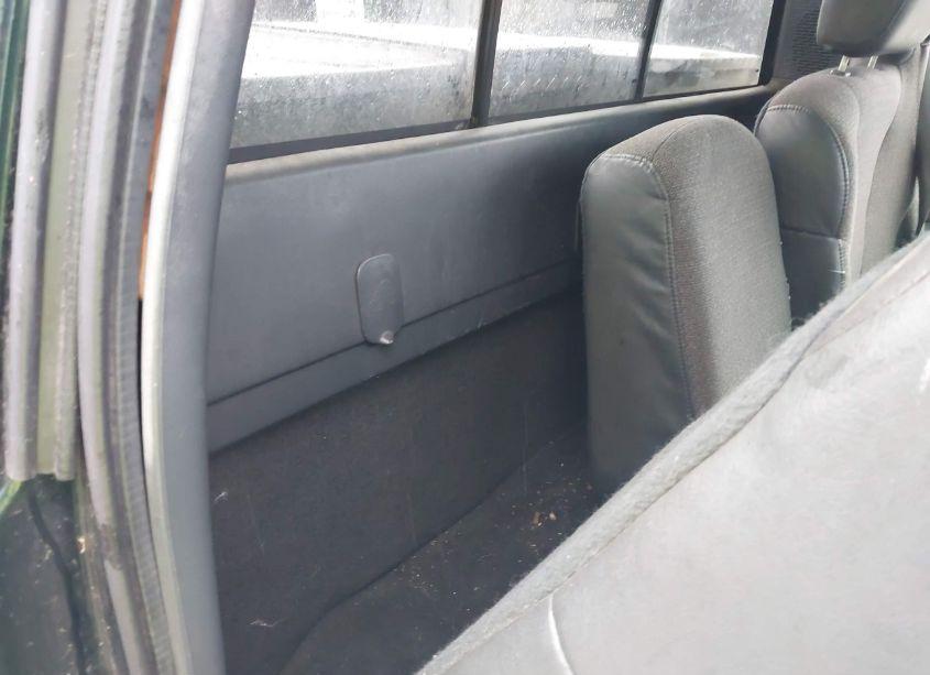 Photo 8 of 2001 Chevrolet Silverado 1500 (VIN 1GCEC14W51Z148904)