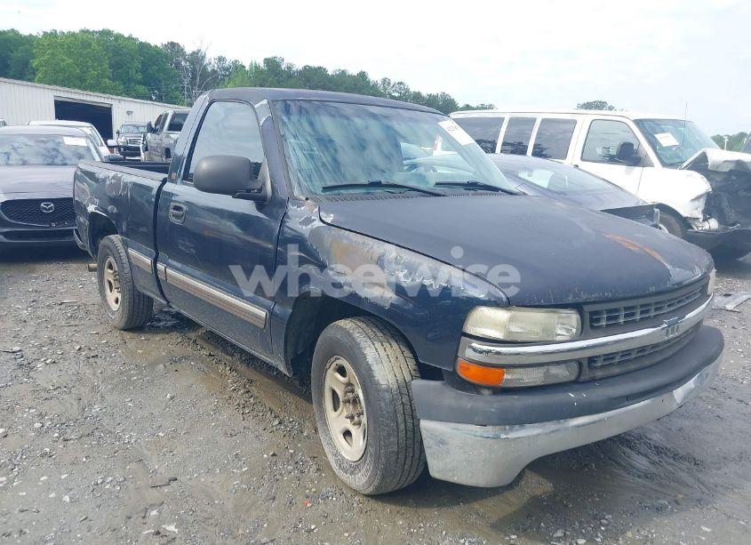 2002 Chevrolet Silverado 1500 (VIN 1GCEC14W52Z176512) main photo