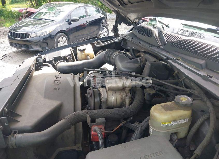 Photo 10 of 2002 Chevrolet Silverado 1500 (VIN 1GCEC14W52Z176512)