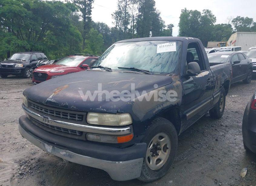 Photo 2 of 2002 Chevrolet Silverado 1500 (VIN 1GCEC14W52Z176512)
