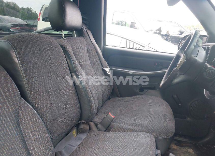 Photo 5 of 2002 Chevrolet Silverado 1500 (VIN 1GCEC14W52Z176512)