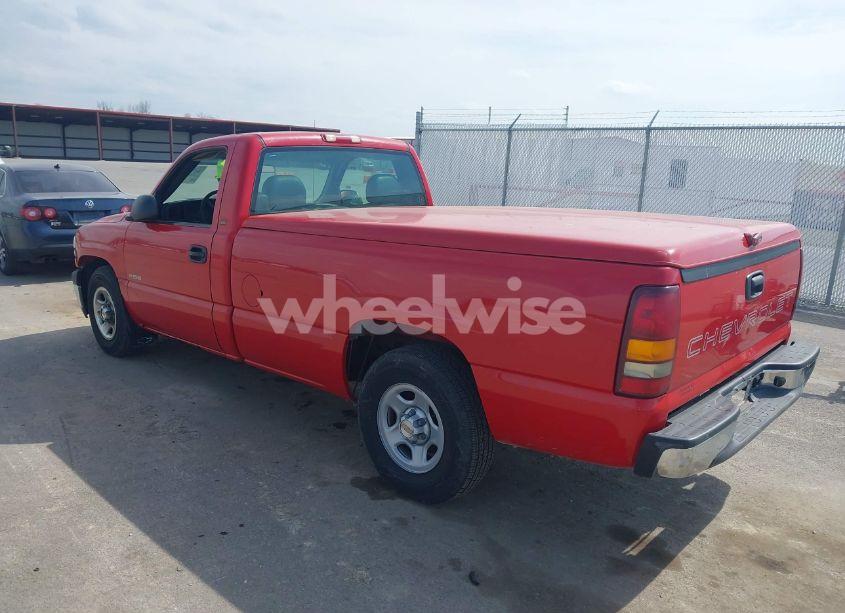 Photo 3 of 2002 Chevrolet Silverado 1500 (VIN 1GCEC14W52Z226468)
