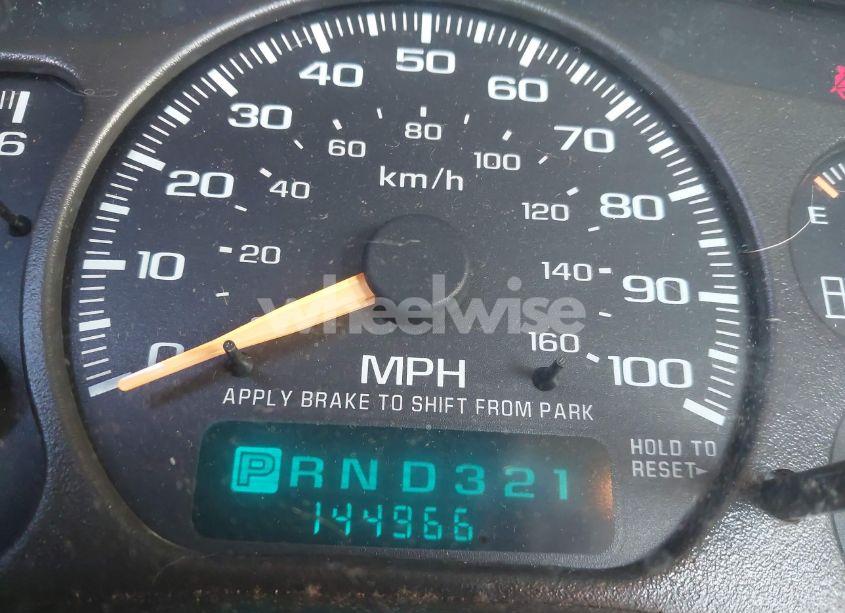 Photo 7 of 2002 Chevrolet Silverado 1500 (VIN 1GCEC14W52Z264296)