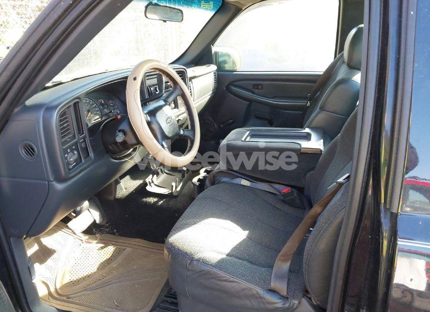 Photo 8 of 2002 Chevrolet Silverado 1500 (VIN 1GCEC14W52Z264296)