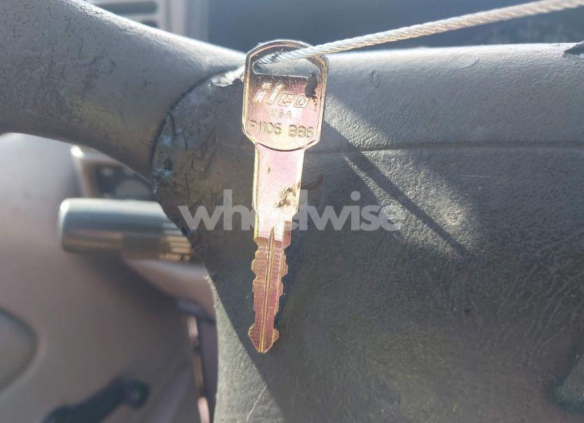 Photo 11 of 1996 Chevrolet Gmt-400 C1500 (VIN 1GCEC14W5TZ117171)