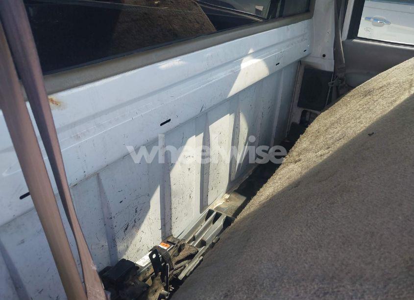 Photo 8 of 1996 Chevrolet Gmt-400 C1500 (VIN 1GCEC14W5TZ117171)