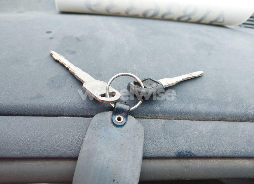 Photo 11 of 1996 Chevrolet Gmt-400 C1500 (VIN 1GCEC14W5TZ129854)