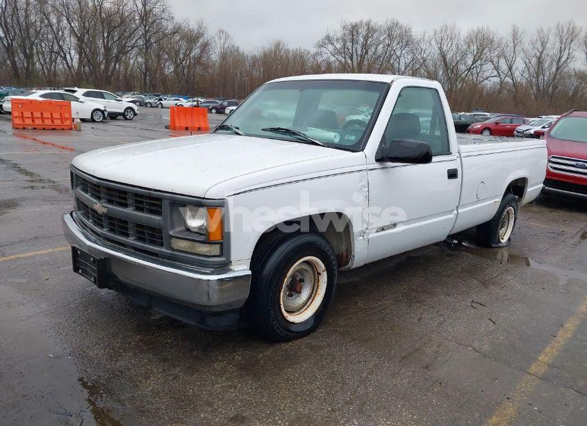 Photo 2 of 1996 Chevrolet Gmt-400 C1500 (VIN 1GCEC14W5TZ129854)