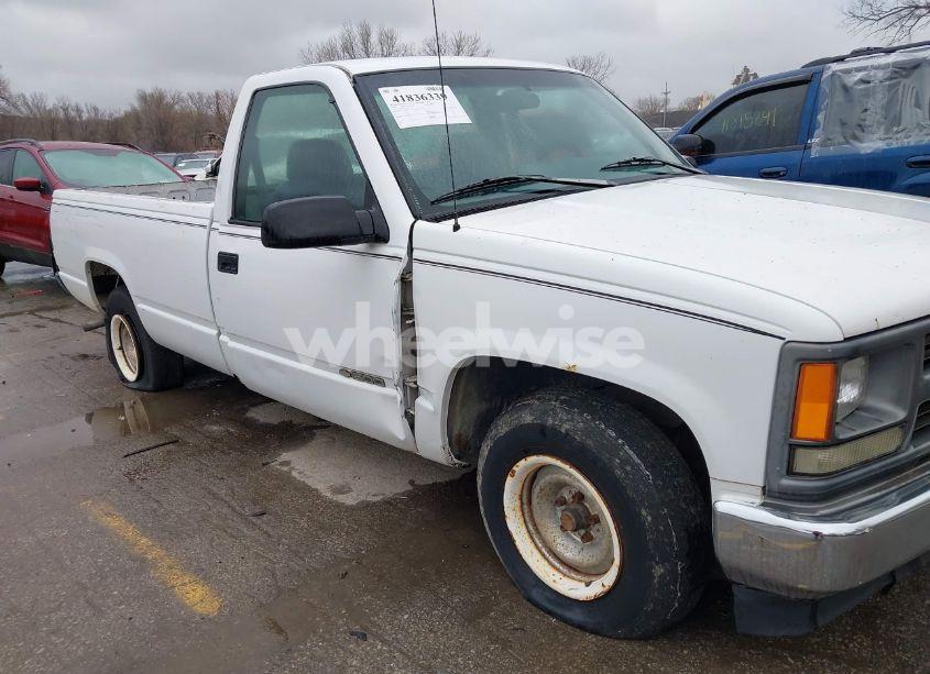 Photo 6 of 1996 Chevrolet Gmt-400 C1500 (VIN 1GCEC14W5TZ129854)