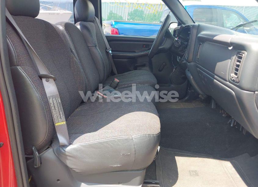 Photo 5 of 1999 Chevrolet Silverado 1500 (VIN 1GCEC14W5XZ135708)