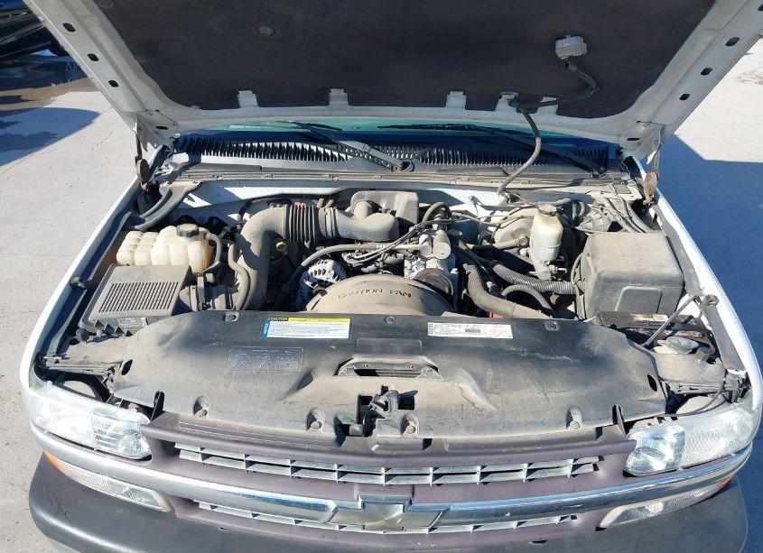 Photo 10 of 1999 Chevrolet Silverado 1500 (VIN 1GCEC14W5XZ183046)