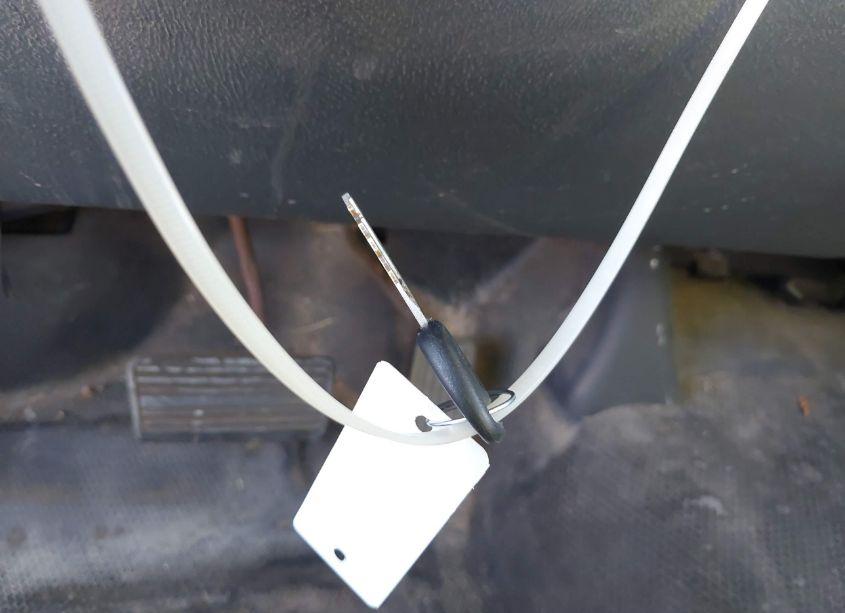 Photo 11 of 1999 Chevrolet Silverado 1500 (VIN 1GCEC14W5XZ183046)