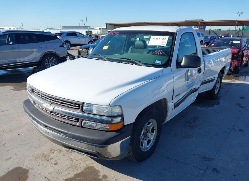 Photo 2 of 1999 Chevrolet Silverado 1500 (VIN 1GCEC14W5XZ183046)