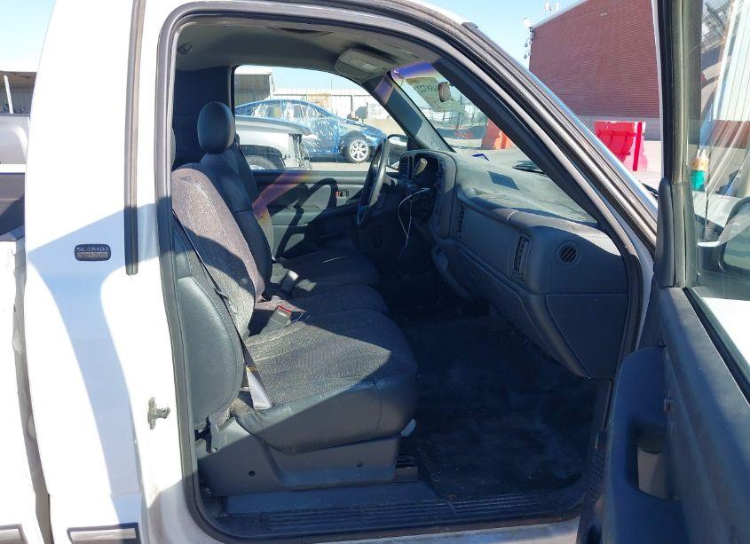 Photo 5 of 1999 Chevrolet Silverado 1500 (VIN 1GCEC14W5XZ183046)