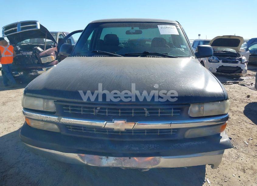 Photo 12 of 2000 Chevrolet Silverado 1500 (VIN 1GCEC14W5YZ259737)