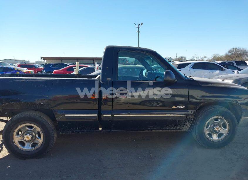 Photo 13 of 2000 Chevrolet Silverado 1500 (VIN 1GCEC14W5YZ259737)