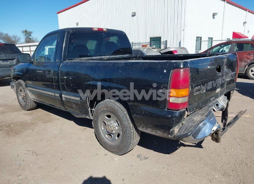 Photo 3 of 2000 Chevrolet Silverado 1500 (VIN 1GCEC14W5YZ259737)