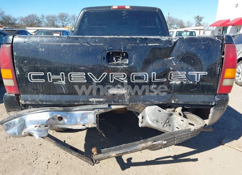 Photo 6 of 2000 Chevrolet Silverado 1500 (VIN 1GCEC14W5YZ259737)