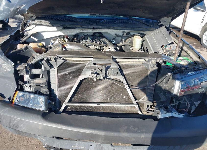 Photo 10 of 2000 Chevrolet Silverado 1500 (VIN 1GCEC14W5YZ354931)