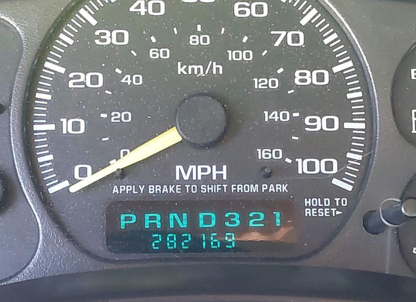 Photo 16 of 2000 Chevrolet Silverado 1500 (VIN 1GCEC14W5YZ354931)