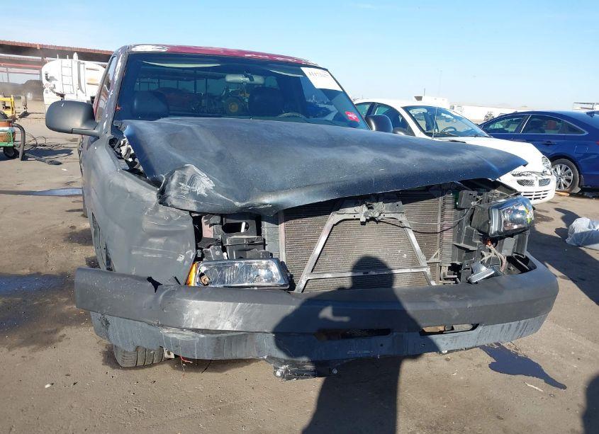 Photo 6 of 2000 Chevrolet Silverado 1500 (VIN 1GCEC14W5YZ354931)