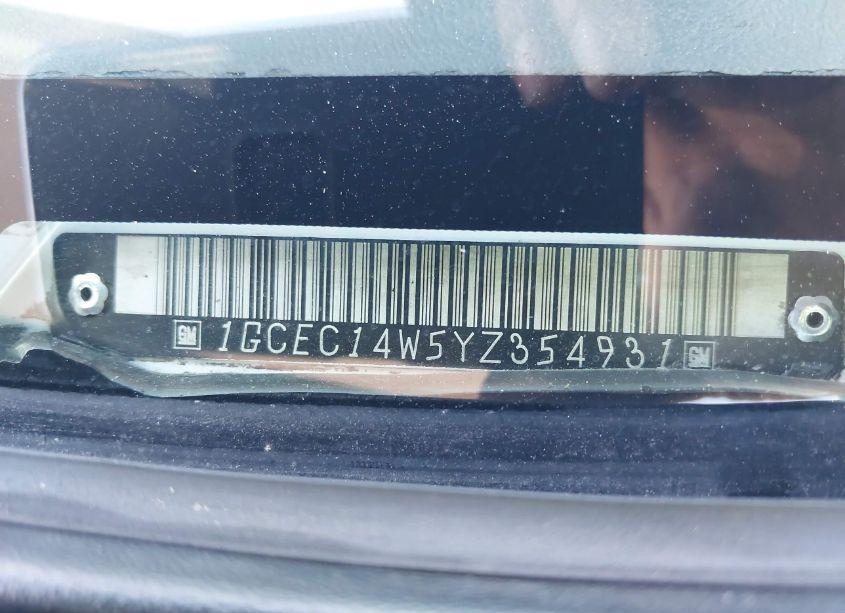 Photo 9 of 2000 Chevrolet Silverado 1500 (VIN 1GCEC14W5YZ354931)