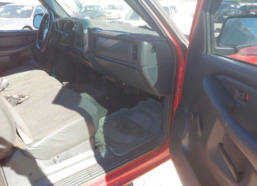 Photo 5 of 2002 Chevrolet Silverado 1500 (VIN 1GCEC14W62Z169312)