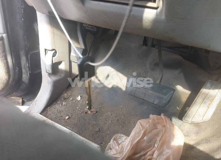 Photo 11 of 1996 Chevrolet Gmt-400 C1500 (VIN 1GCEC14W6TZ170722)