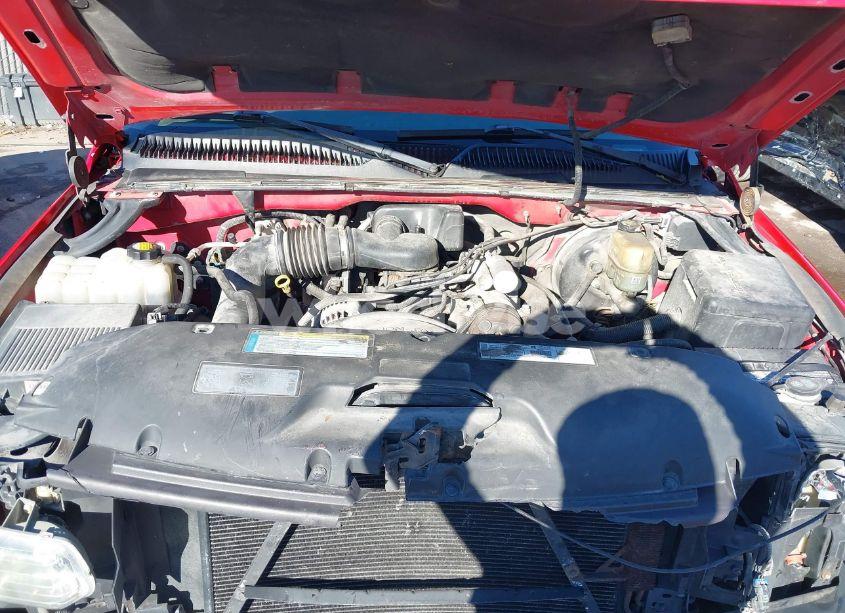 Photo 10 of 2001 Chevrolet Silverado 1500 (VIN 1GCEC14W71Z264136)