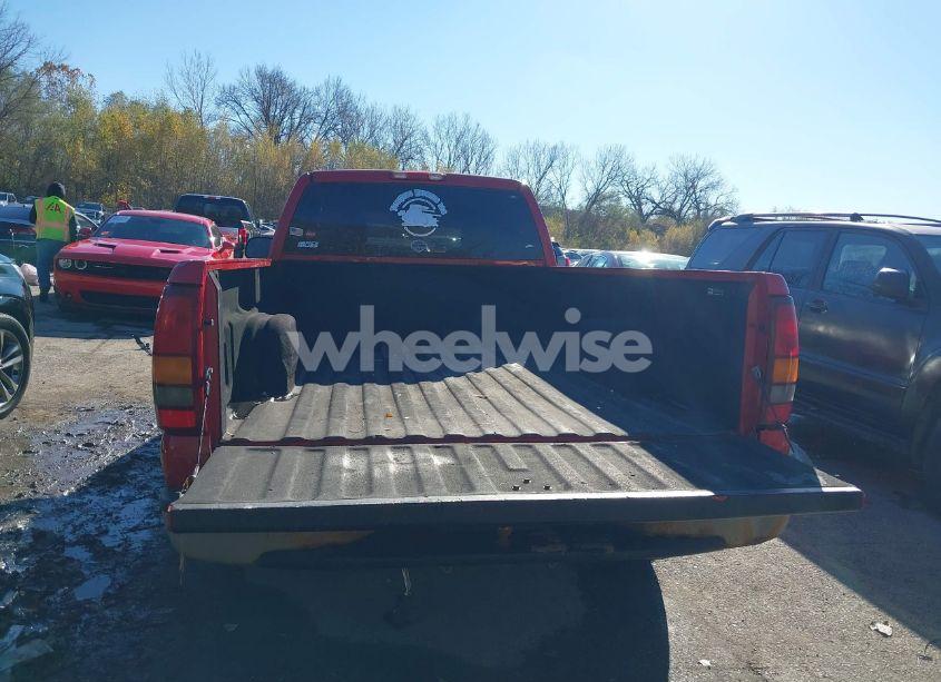 Photo 12 of 2001 Chevrolet Silverado 1500 (VIN 1GCEC14W71Z264136)