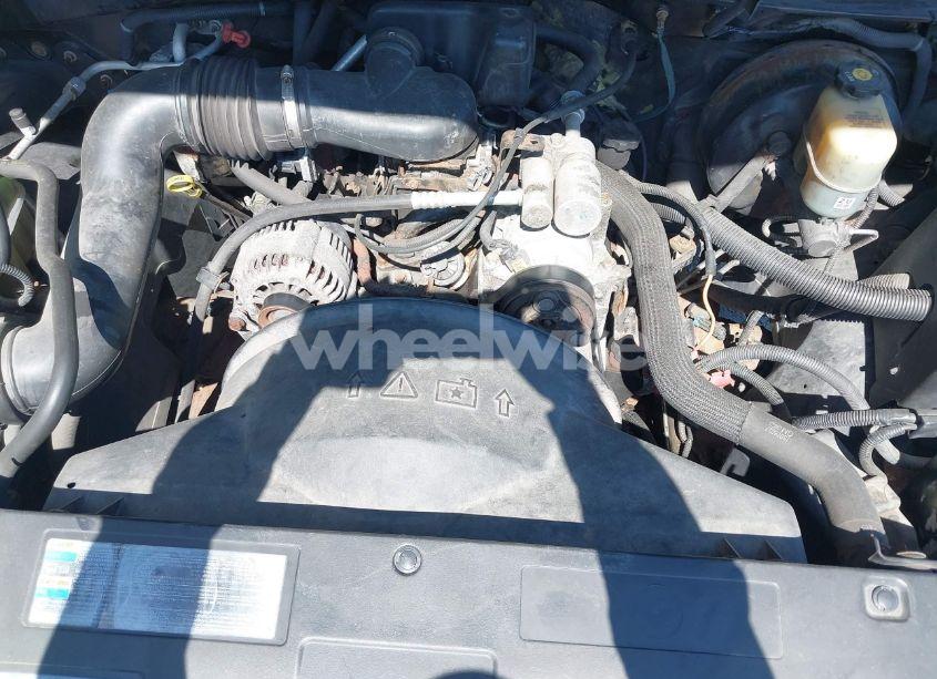 Photo 10 of 2002 Chevrolet Silverado 1500 (VIN 1GCEC14W72Z175006)