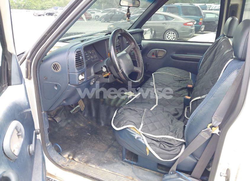 Photo 5 of 1998 Chevrolet C1500 FLEETSIDE W/T (VIN 1GCEC14W7WZ119007)