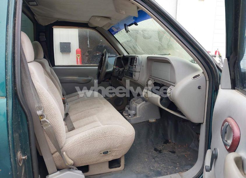 Photo 5 of 1998 Chevrolet C1500 FLEETSIDE W/T (VIN 1GCEC14W7WZ119055)