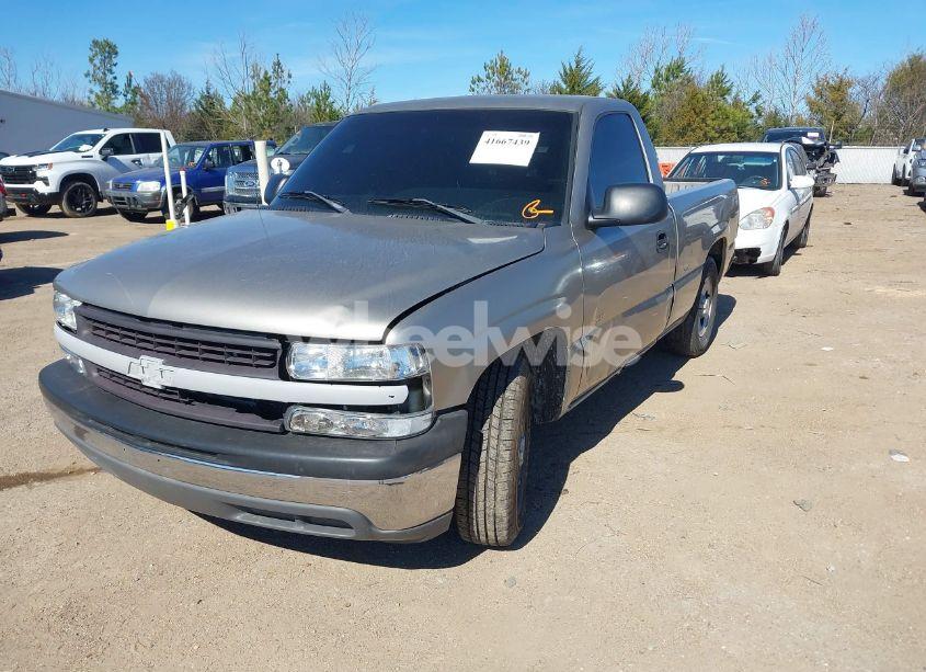 Photo 2 of 1999 Chevrolet Silverado 1500 (VIN 1GCEC14W7XZ212594)