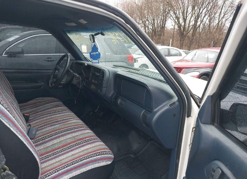 Photo 5 of 1997 Chevrolet C1500 FLEETSIDE W/T (VIN 1GCEC14W8VZ252857)