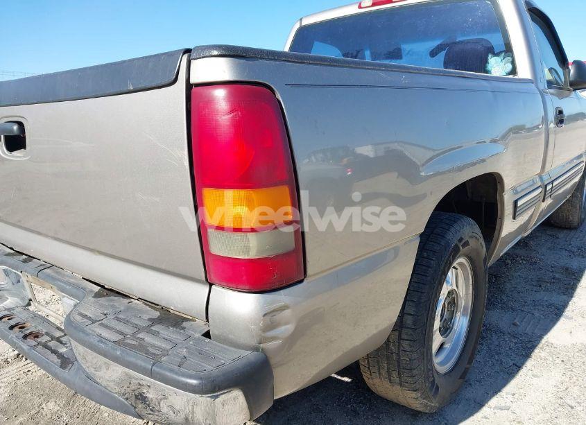 Photo 14 of 1999 Chevrolet Silverado 1500 (VIN 1GCEC14W8XZ104775)